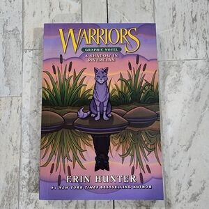Warriors Graphic Novel: A Shadow in RiverClan